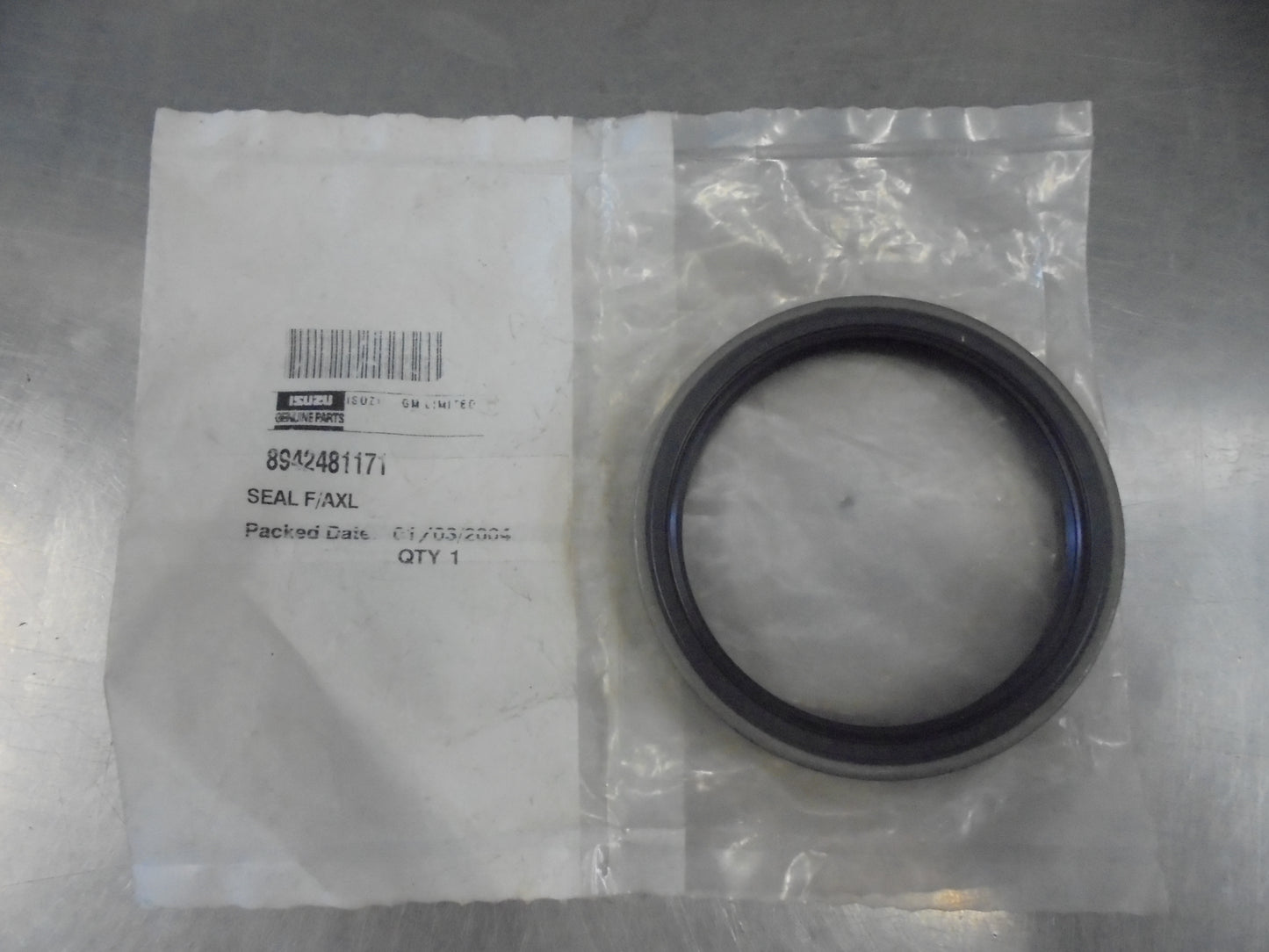 Isuzu Truck Genuine Front Hub Seal New Part