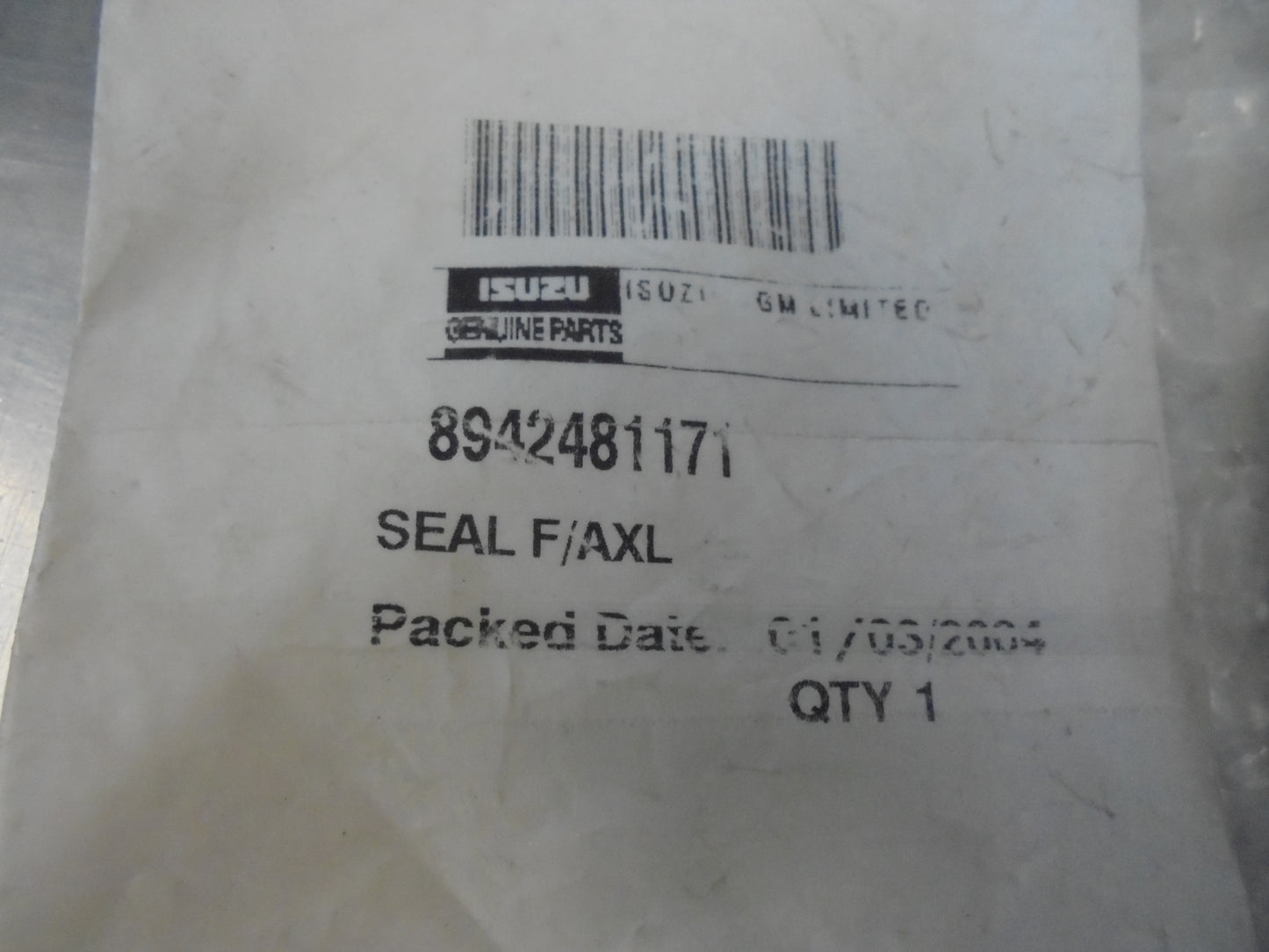 Isuzu Truck Genuine Front Hub Seal New Part