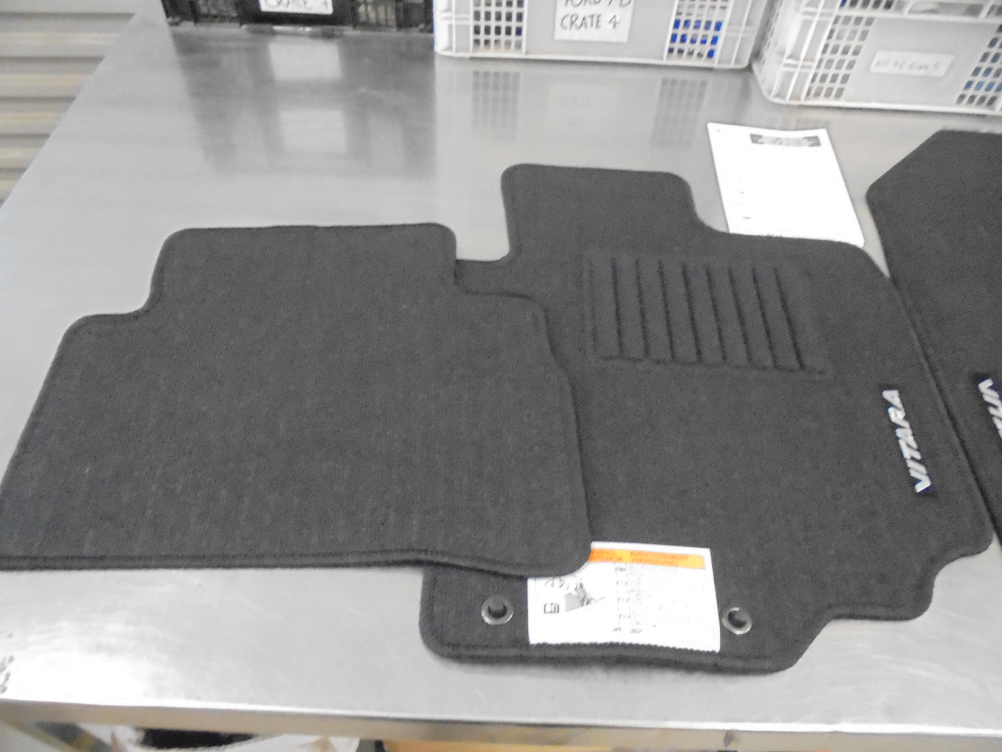 Suzuki Vitara Genuine Front And Rear Carpet Floor Mat Set New Part