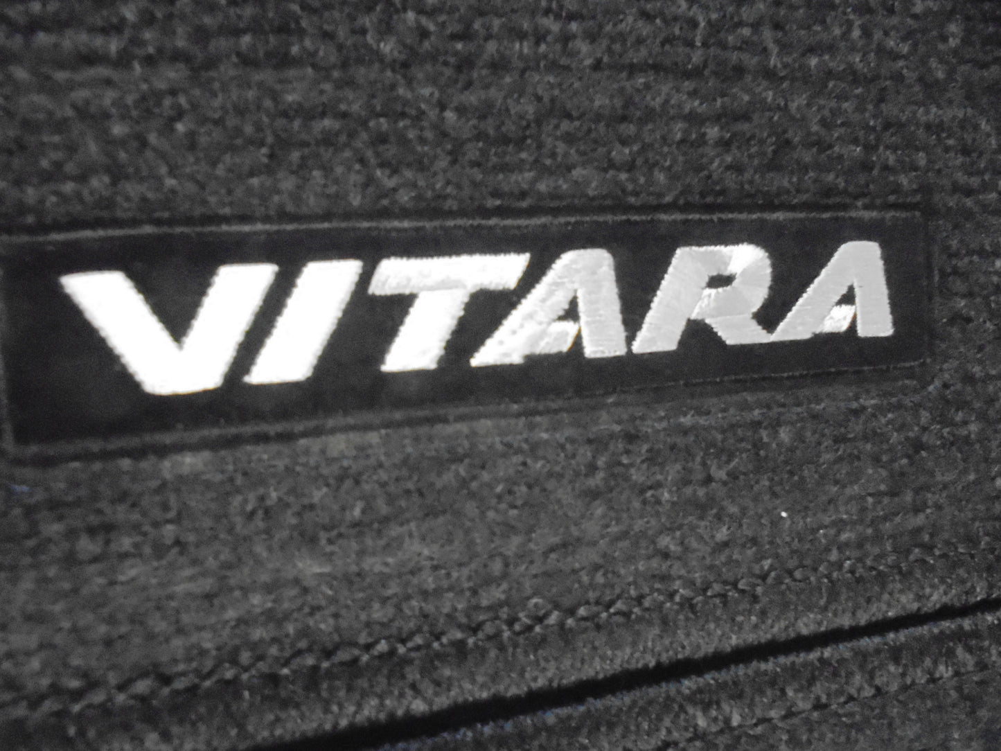 Suzuki Vitara Genuine Front And Rear Carpet Floor Mat Set New Part