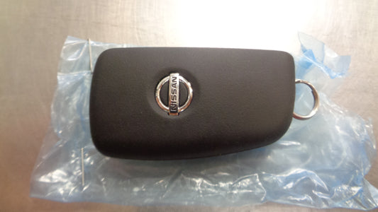 Nissan Qashqai/Micra/Pulsar/Juke Genuine Flip Remote Key New Part
