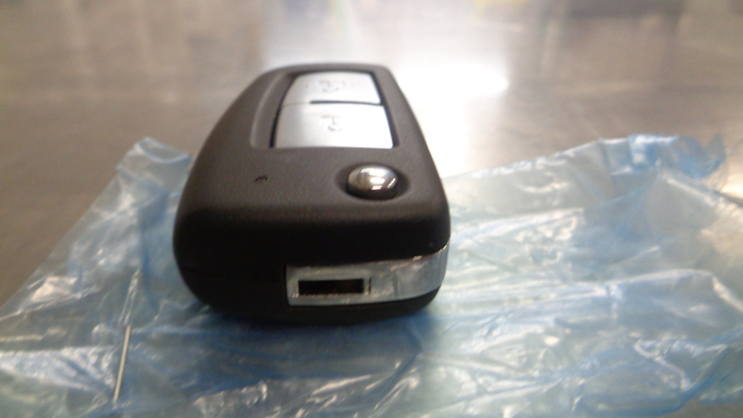 Nissan Qashqai/Micra/Pulsar/Juke Genuine Flip Remote Key New Part