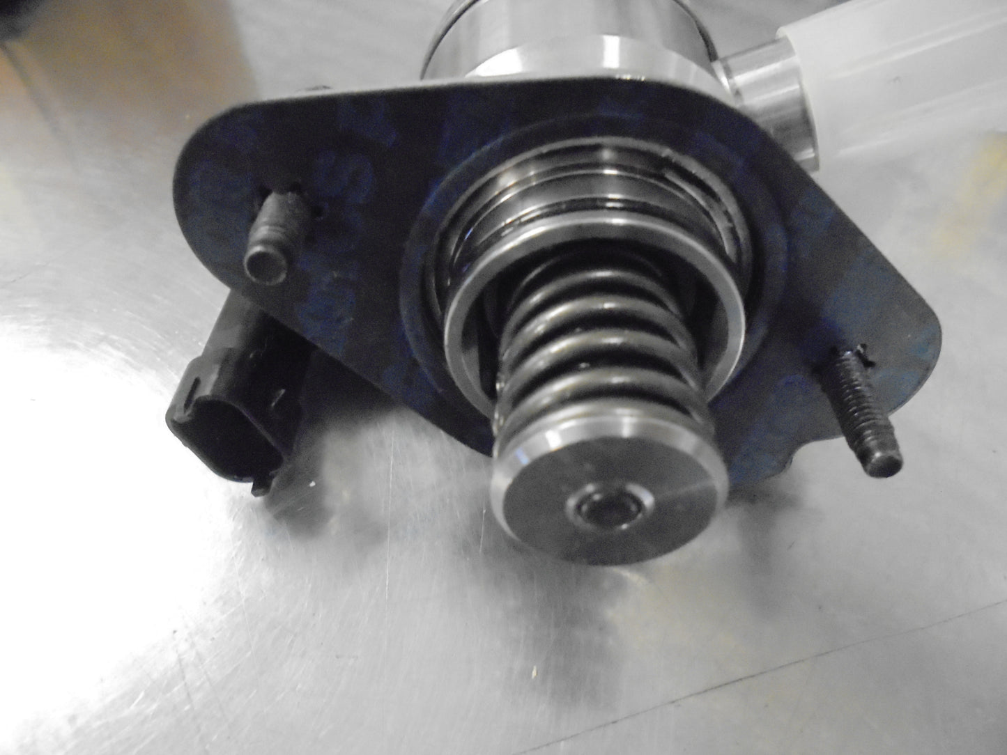 Holden VE-VF 3.0Ltr/3.6Ltr Genuine Fuel Pump High Pressure New Part