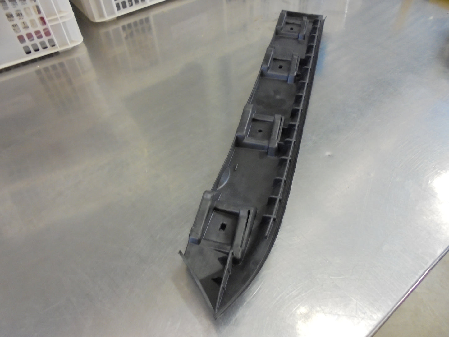 VW Jetta Sedan Genuine Right Rear Bumper Retaining Strip New Part