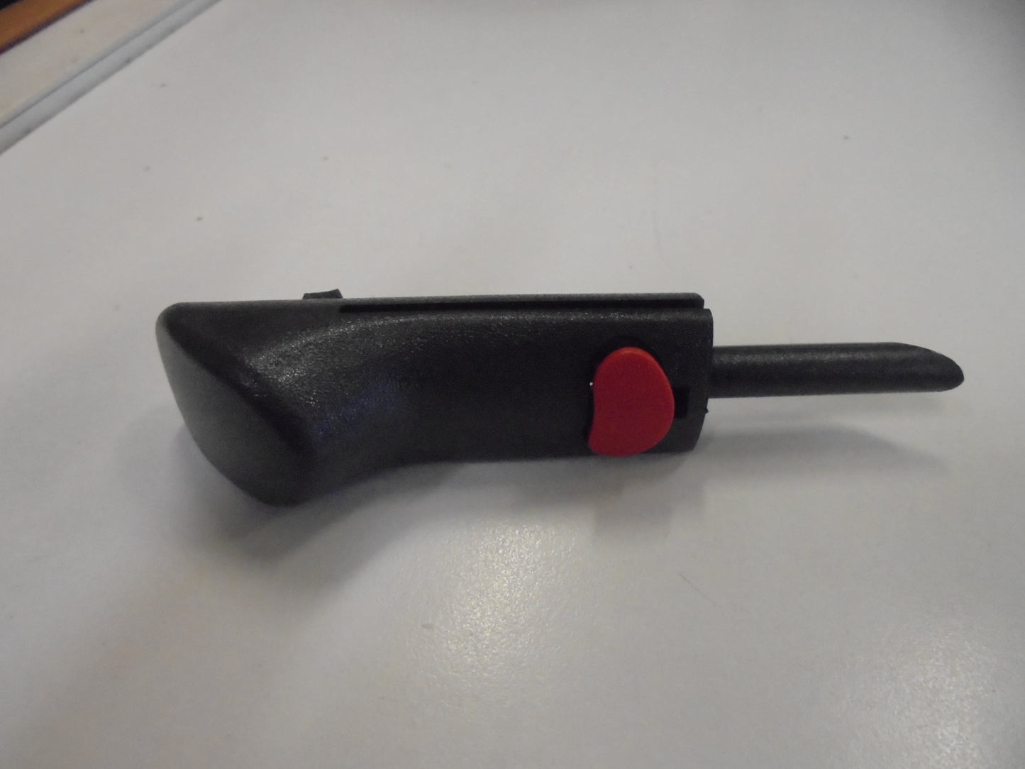 Holden VT HSV Commodore Genuine Door Lock Snipper Button New Part