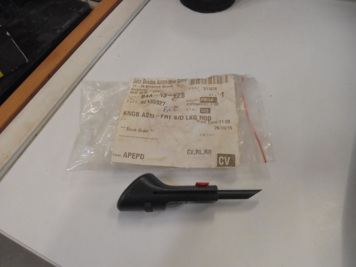 Holden VT HSV Commodore Genuine Door Lock Snipper Button New Part