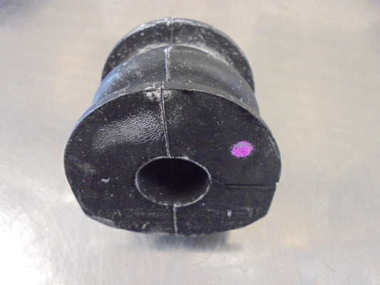 Nissan Qashqai-Xtrail Genuine Front Stabilizer Bush New Part