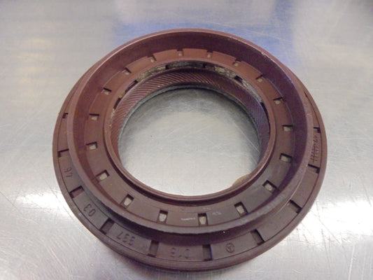 Mercedes Benz Sprinter Rear Axel Differential Diff Pinion Seal New Part