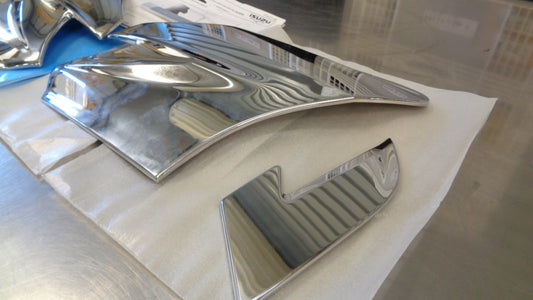 Isuzu MU-X Genuine Rear Lamp Guard Set New Part