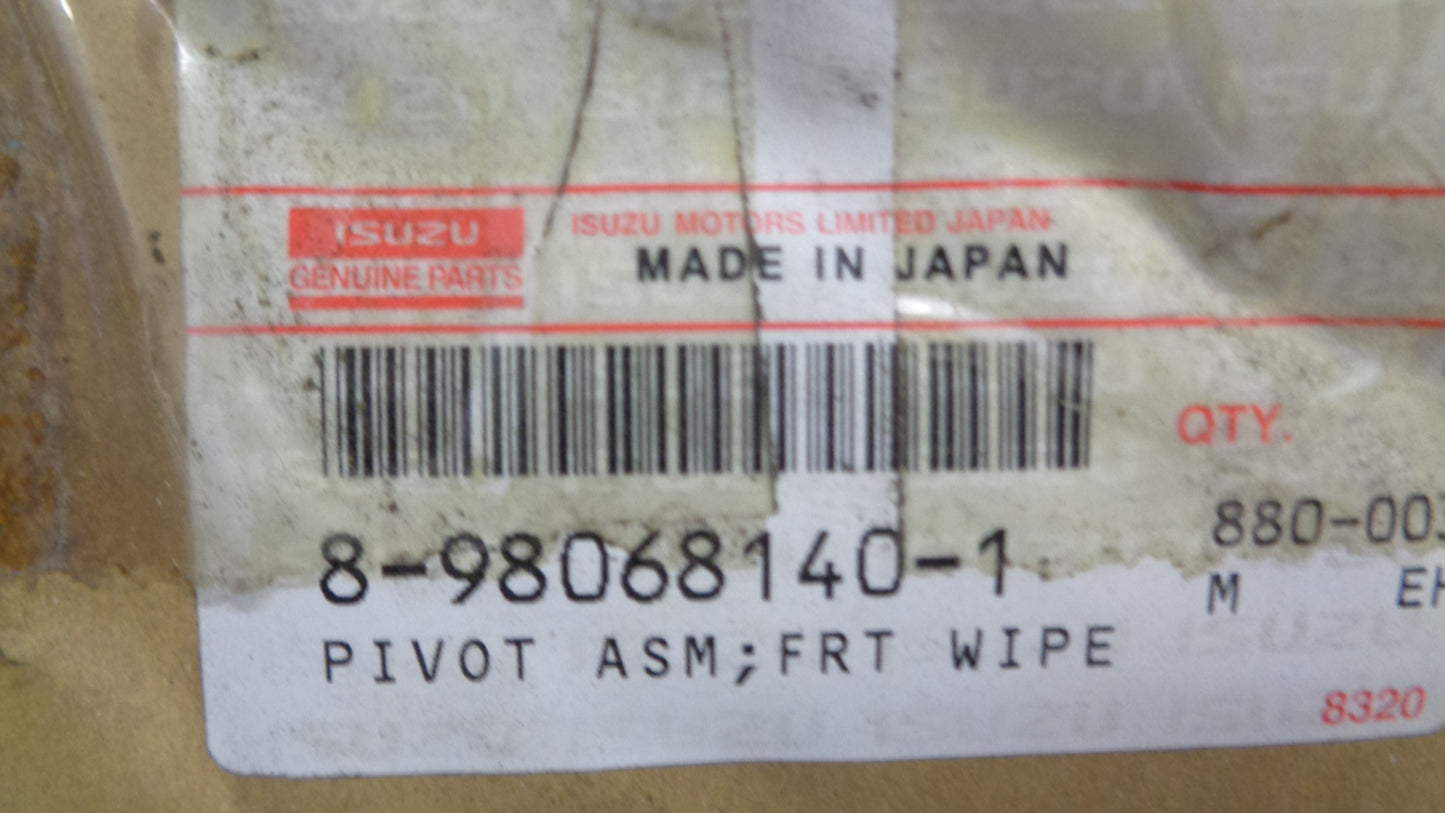 Isuzu FTR Truck Genuine Front Wiper Pivot ASM New Part