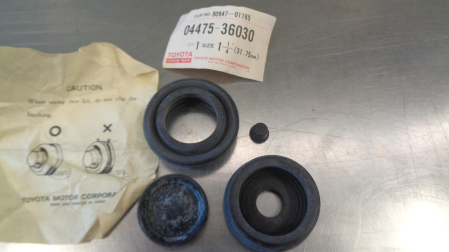 Toyota Landcruiser 45 Series Genuine Front Wheel Cylinder Cup Kit New Part