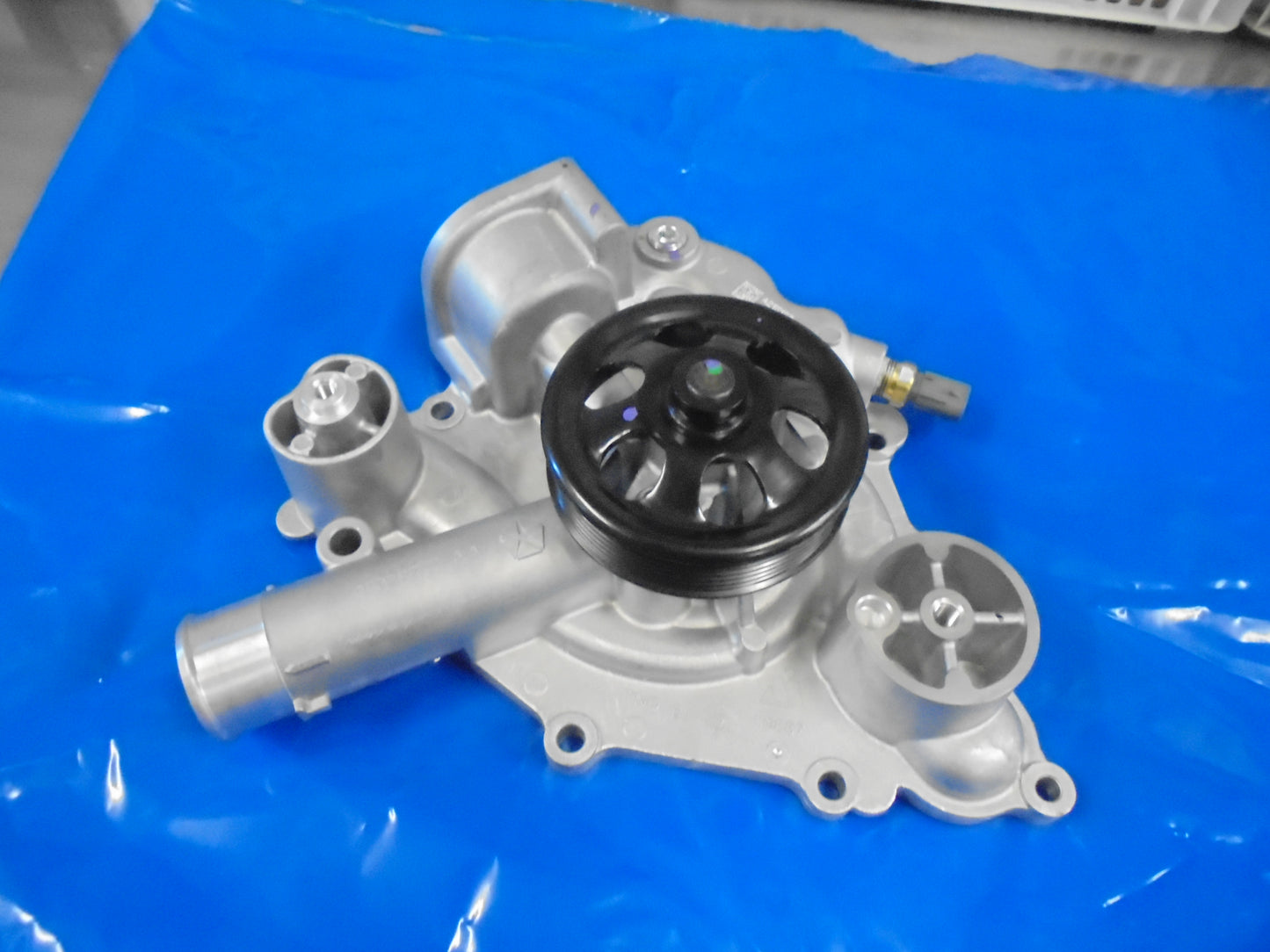 Jeep Grand Cherokee Genuine Water Pump Assembly New Part