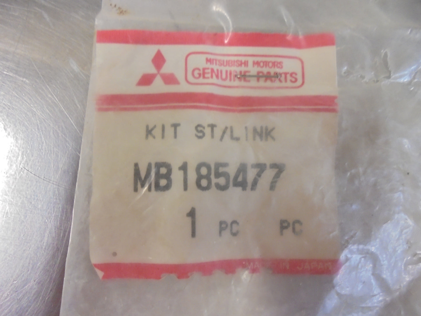 Mitsubishi L200 Genuine Left Stabilizer Bar Repair Kit New Part