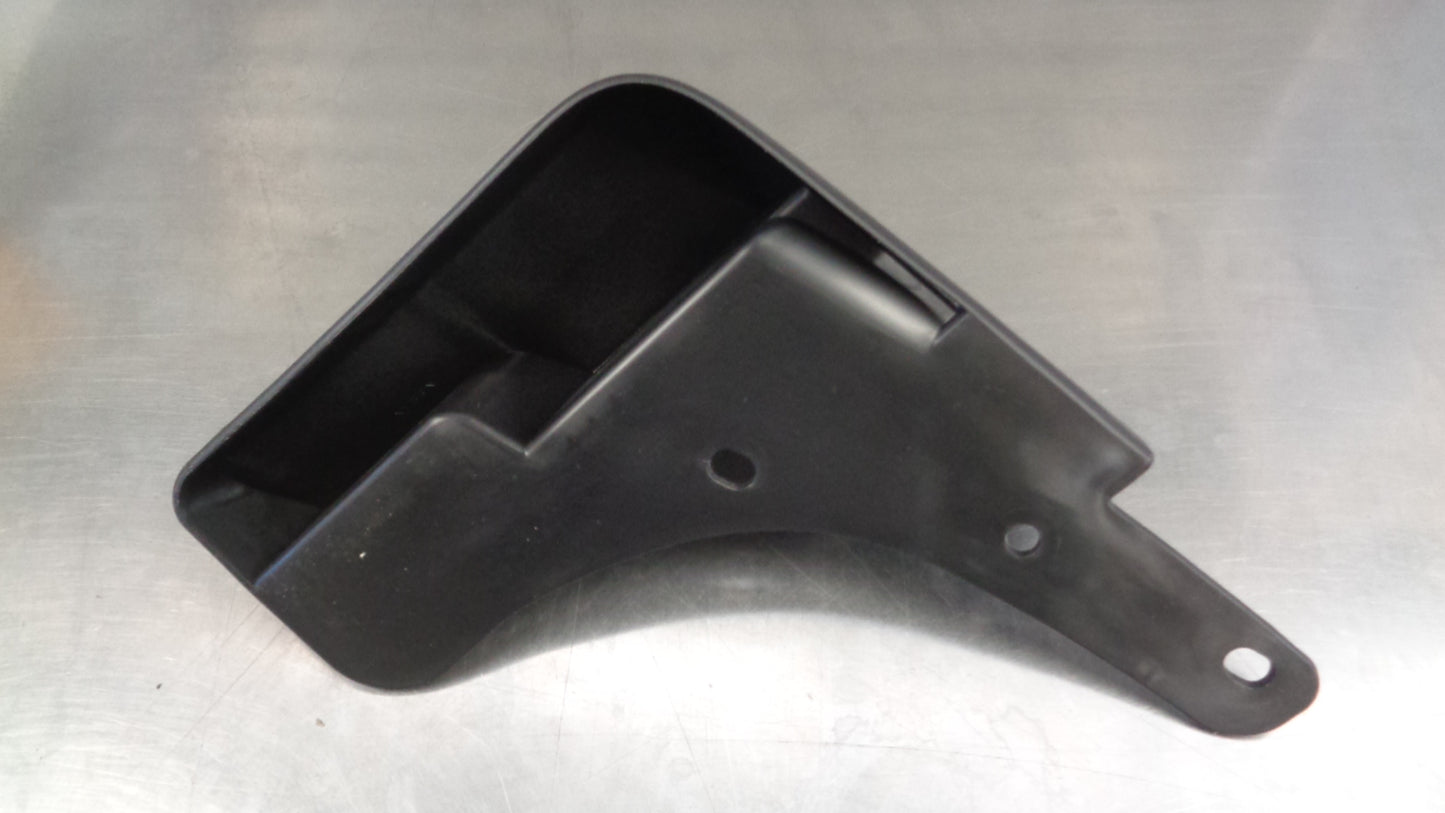 Nissan X-trail T32 Genuine Right Hand Font Mud Flap New Part
