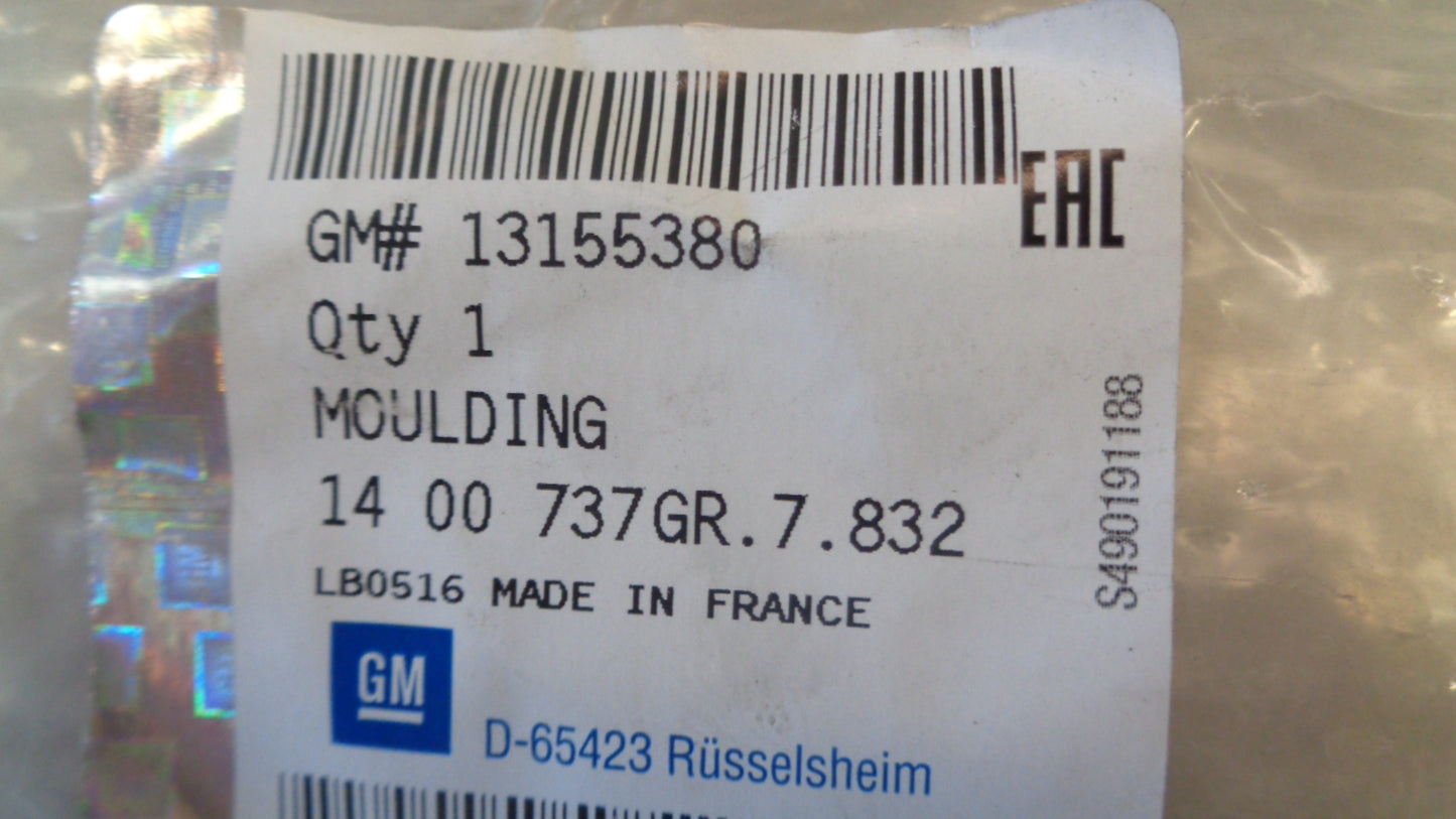 Holden Astra H Genuine Right Hand Front Bumper Moulding New Part