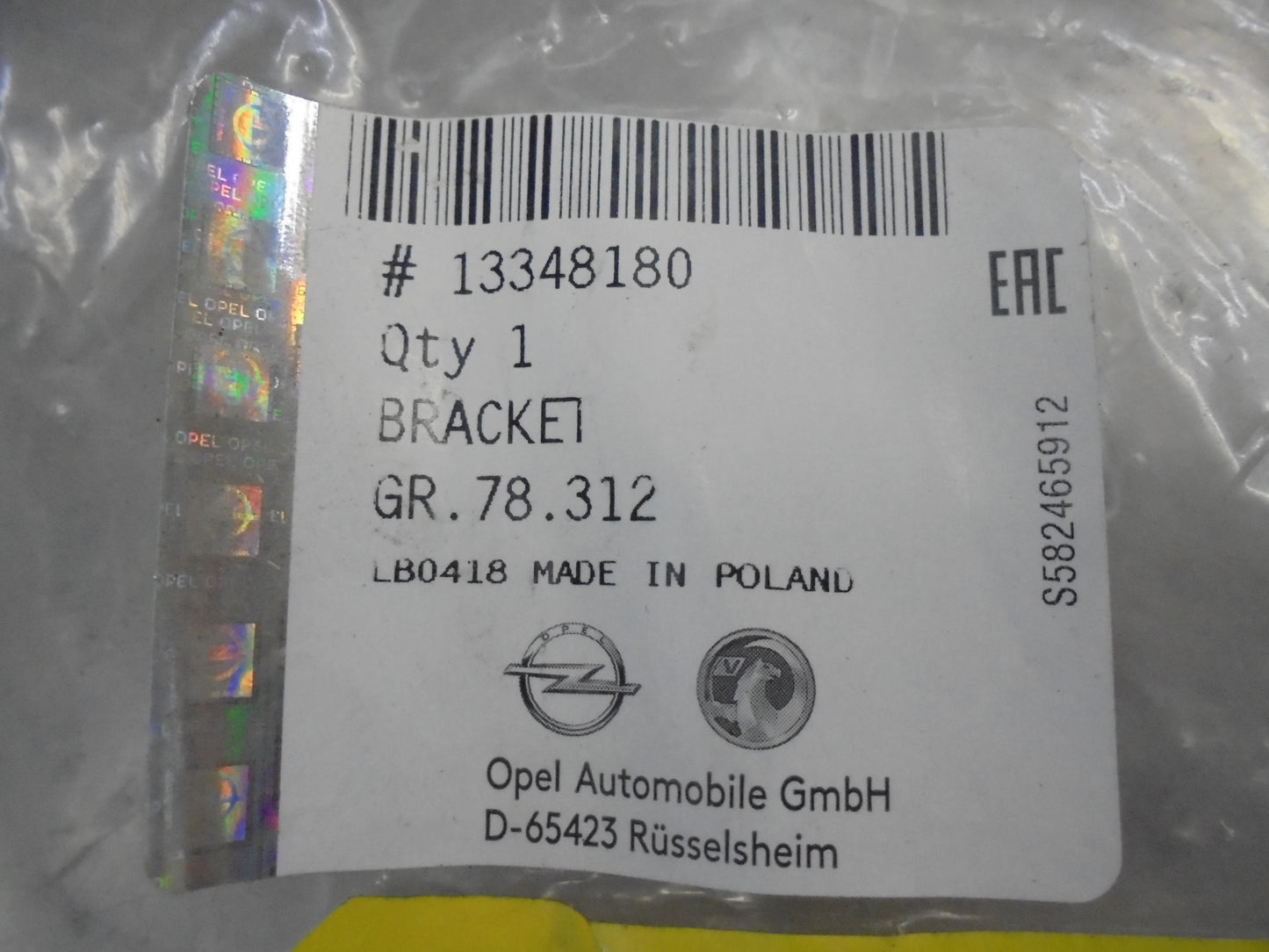 Holden Astra J Genuine Rear Center Bumper Bracket New Part