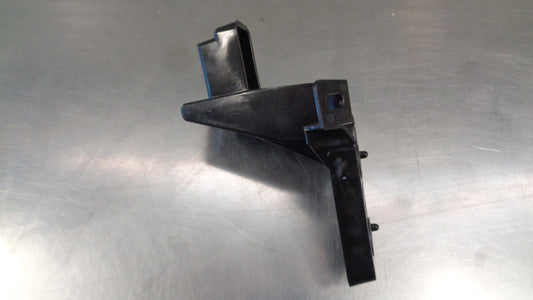 Mitsubishi Outlander Genuine Right Hand Front Bumper Mounting Bracket New Part