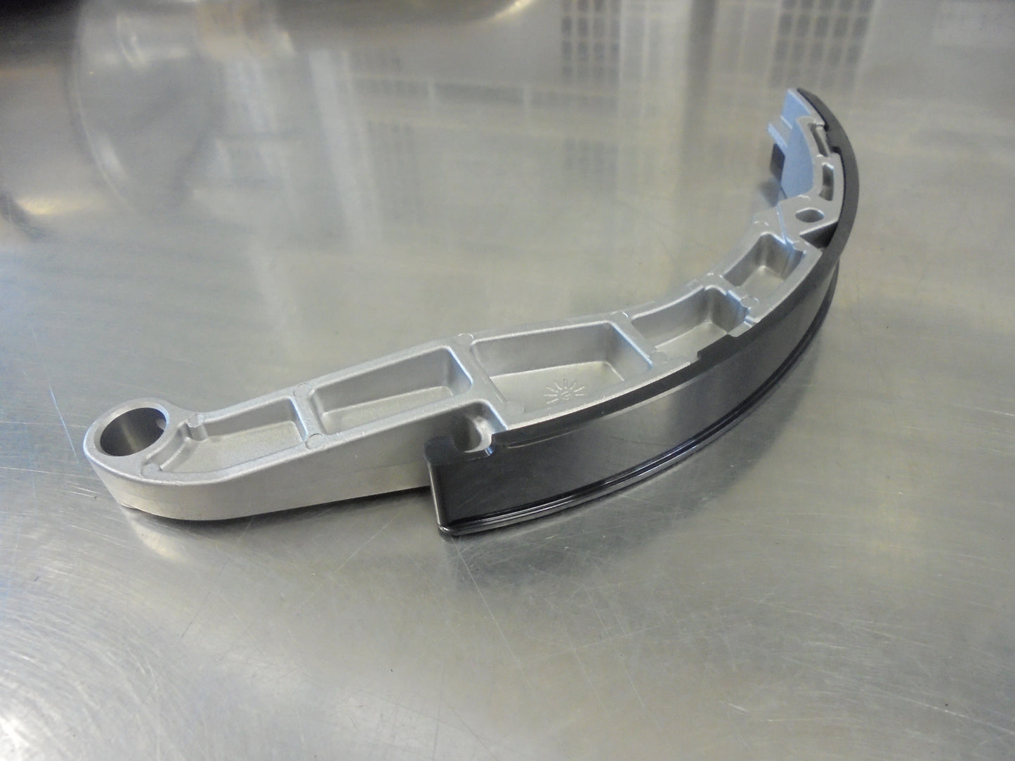 Nissan Navara D40 Genuine Timing Guide Rail Guide New Part