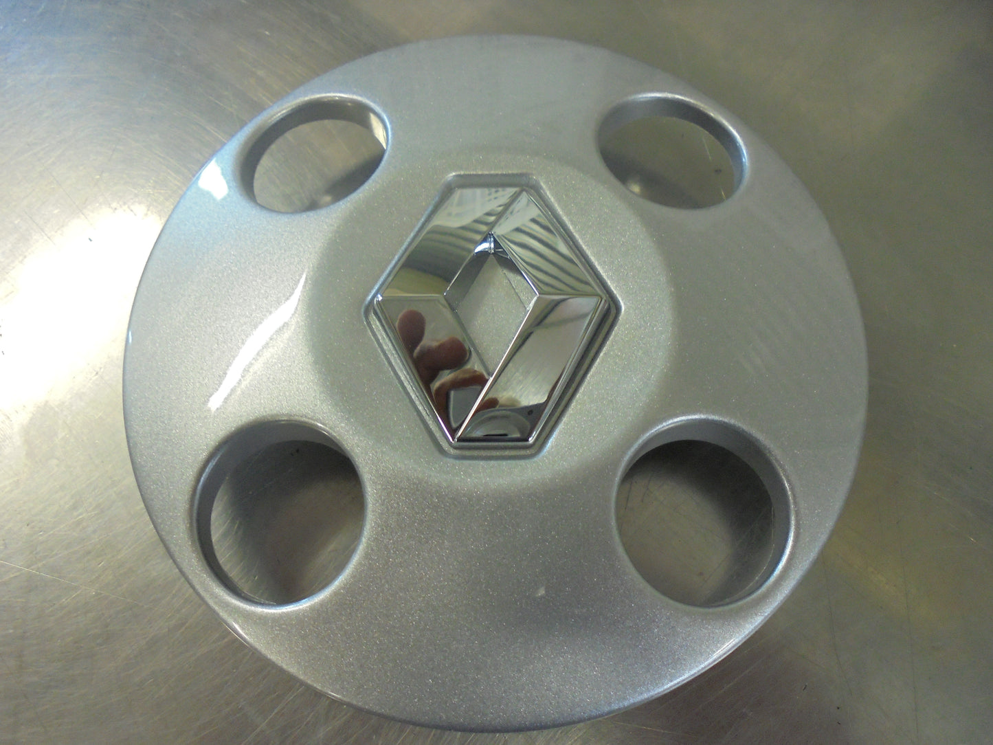 Renault Scenic-Megane Genuine Alloy Wheel Center Hub Cab New Part