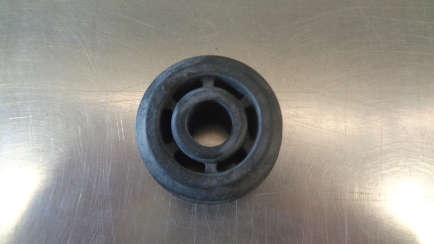 Holden Captiva Genuine Top Radiator Mount New Part