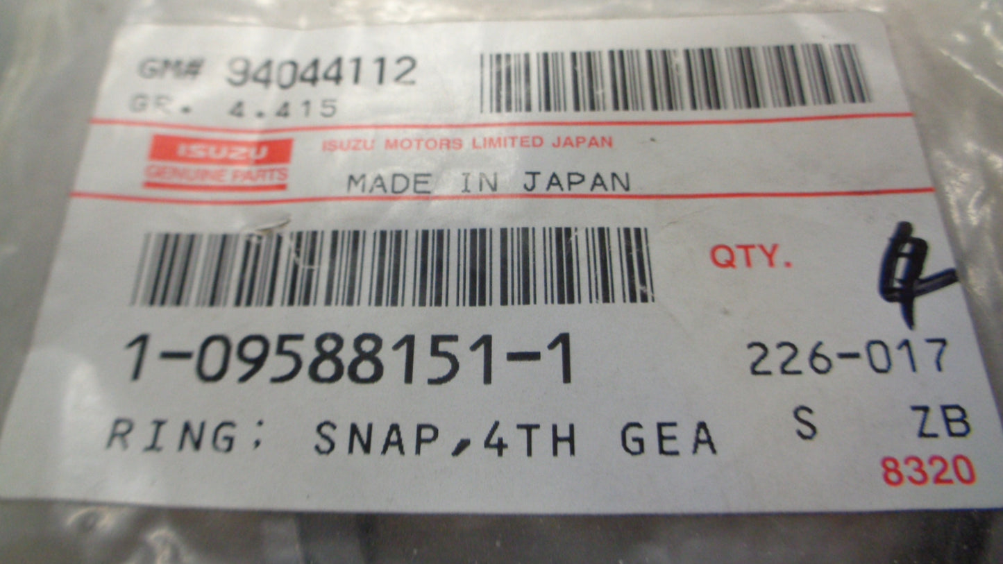 Isuzu F Series Genuine 4th Gear Snap Ring New Part