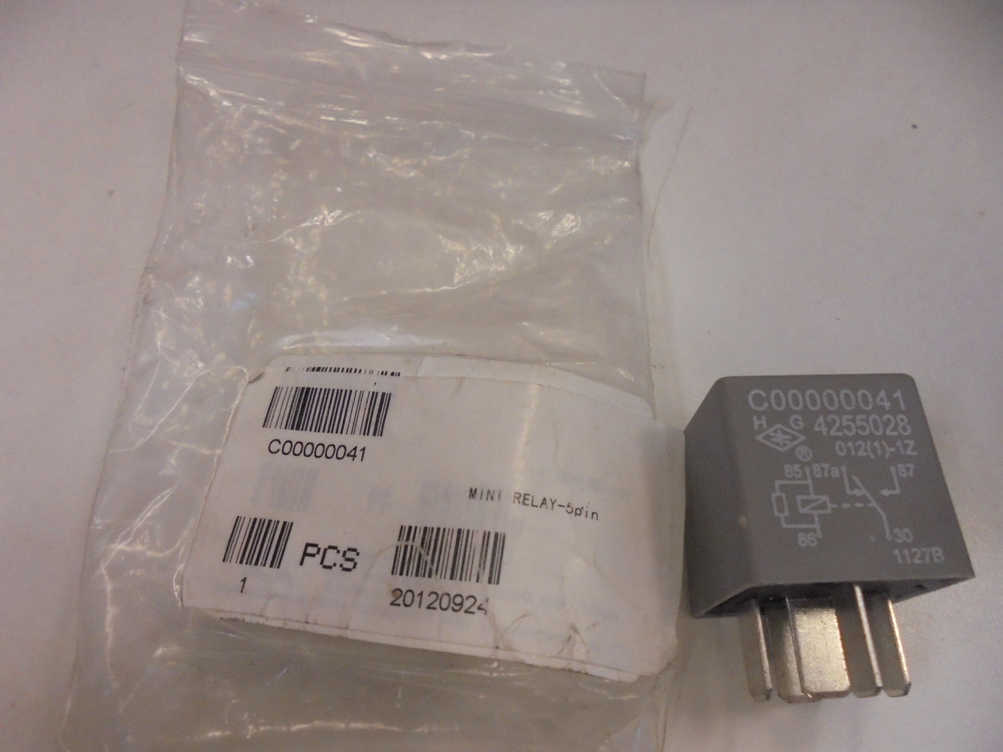 LDV V80 Genuine 12 Volt Relay New Part