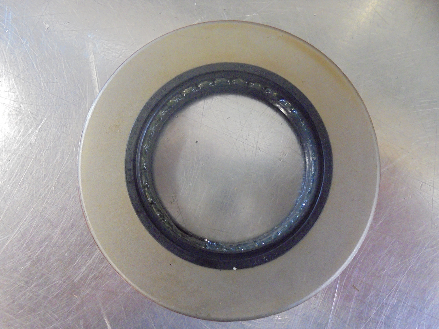Nissan Navara D40M Genuine Rear Half Shaft Inner Seal New Part