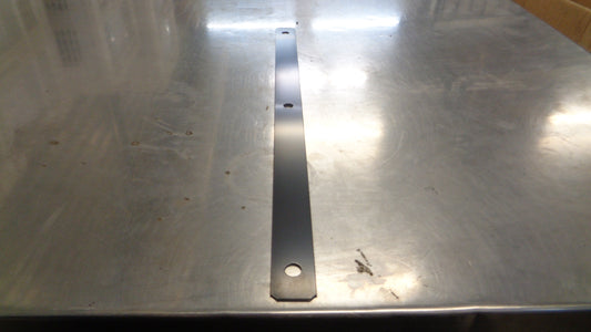 Isuzu CXY Genuine Rubber Flap Retainer New Part