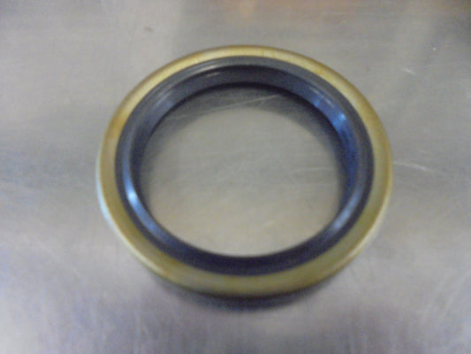 Mitsubishi L200 Genuine Front Wheel Oil Seal New Part