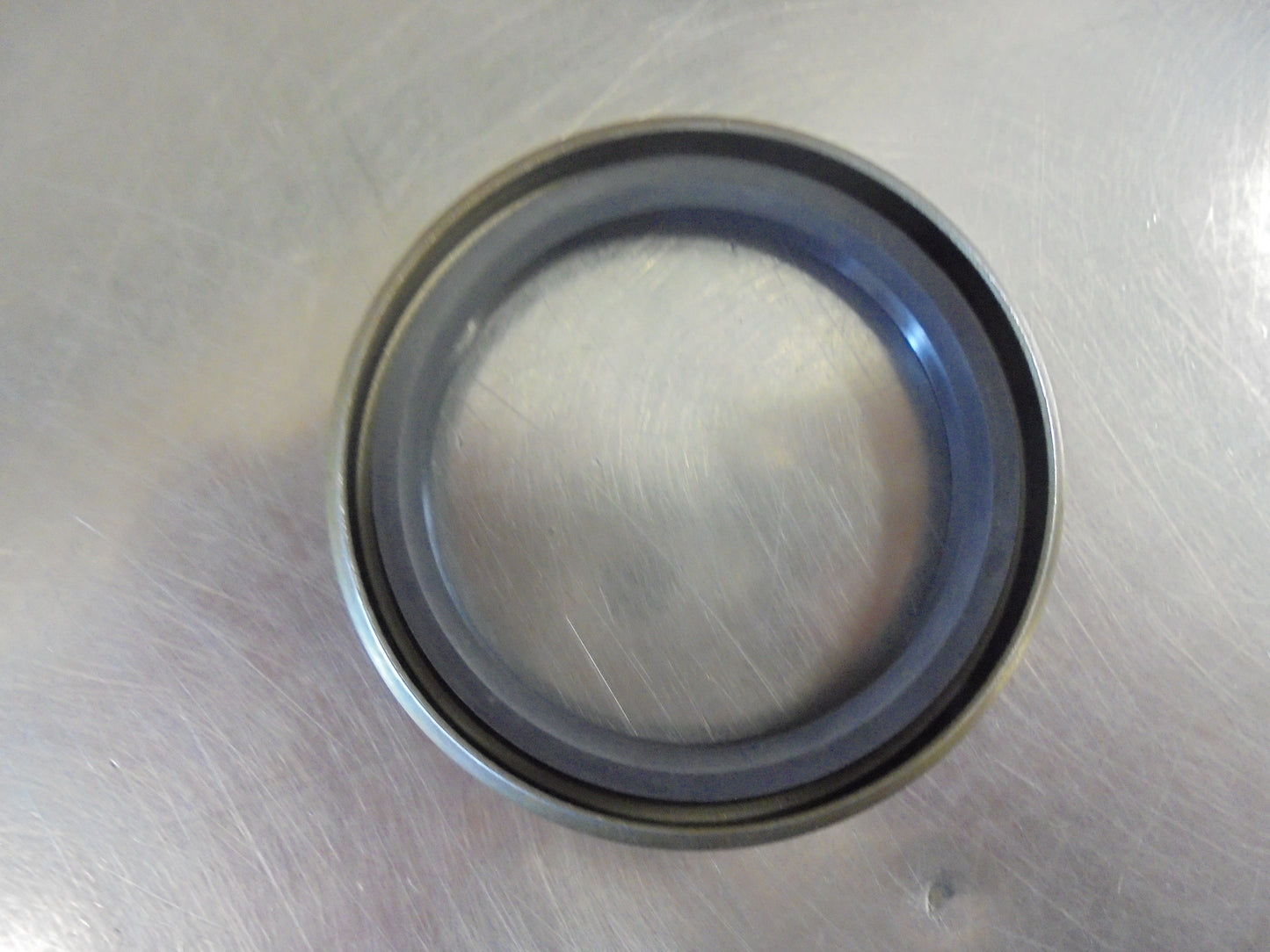 Mitsubishi L200 Genuine Front Wheel Oil Seal New Part