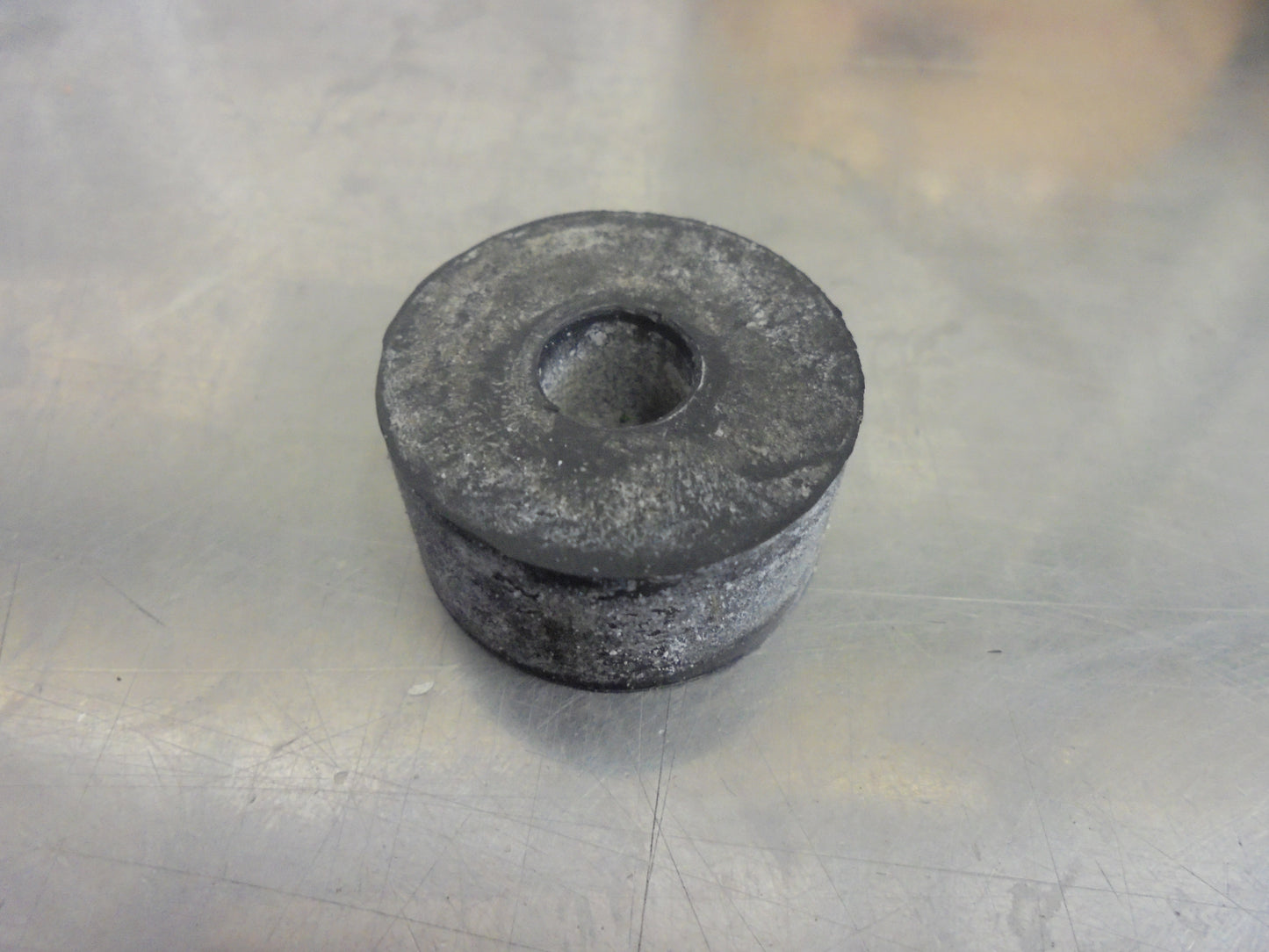 Nissan Navara D22 Genuine Front Suspension Bush New Part