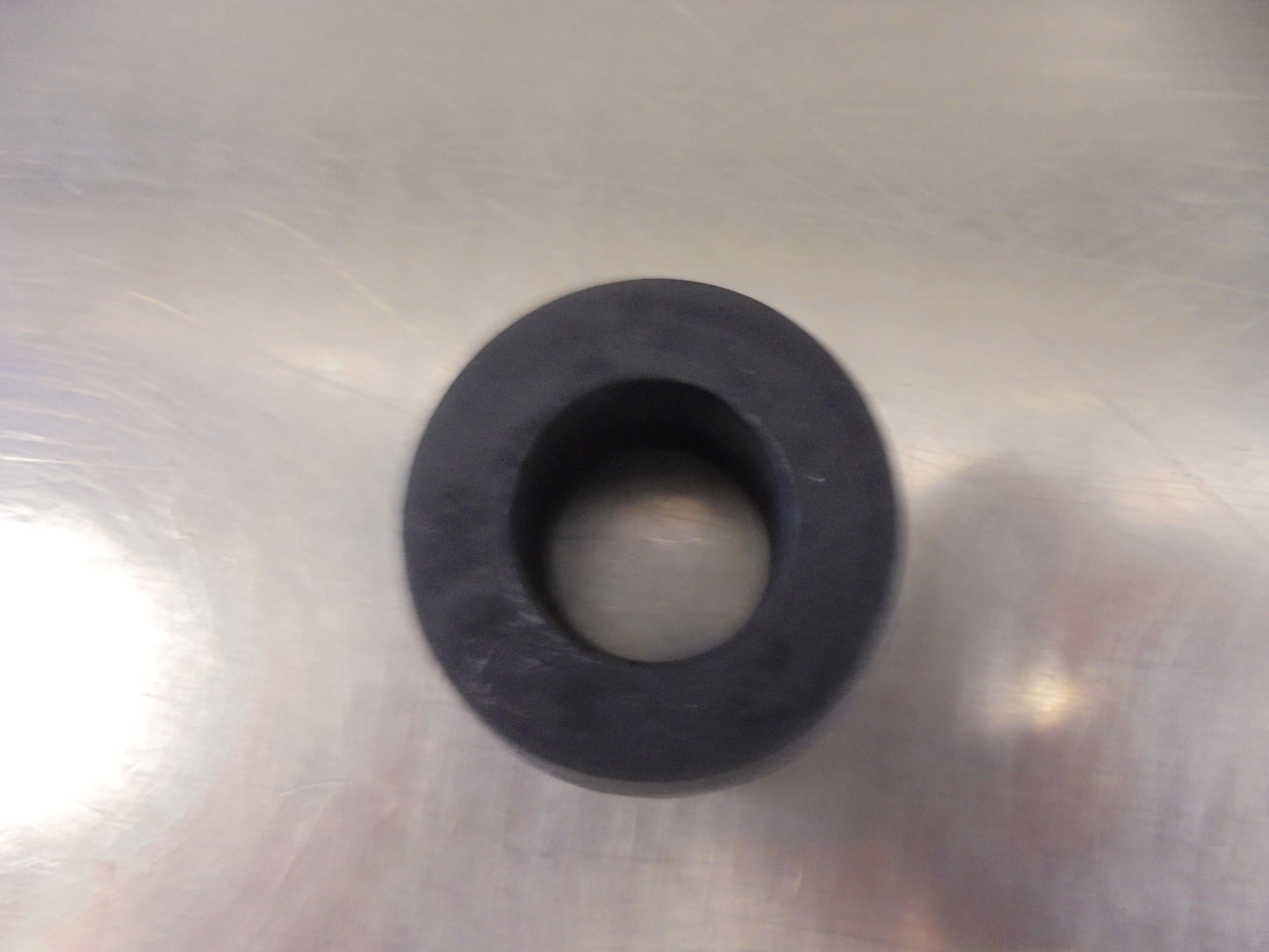 Nissan Y60 Patrol Genuine Rear Shock Absorber Bush New Part