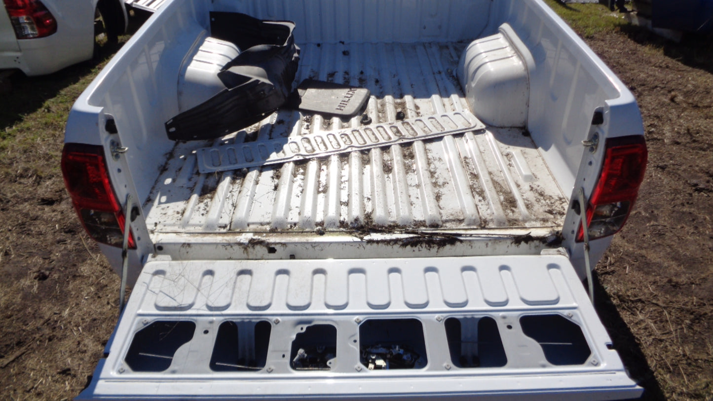Toyota Hilux SR5 EXTRA Cab Tub White 2015 Onwards New Part
