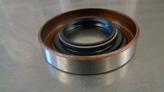 Hyundai Terracan 2.5TD Genuine Front Axle Oil Seal New Part