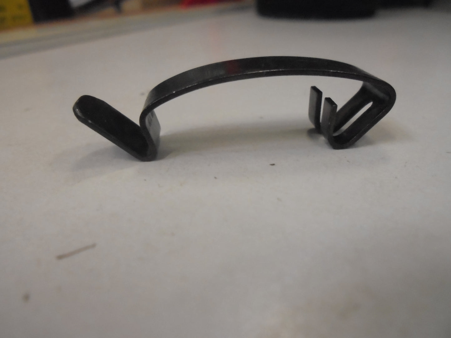Holden Chevrolet-Daewoo-Opel Genuine Air Filter Clip New Part