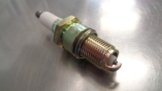 Nissan Frontier-Datsun-Cube-370Z-350Z-200SX And More Genuine Spark Plug New Part