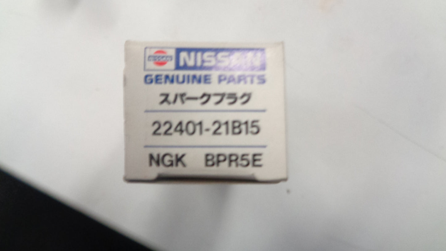 Nissan Frontier-Datsun-Cube-370Z-350Z-200SX And More Genuine Spark Plug New Part