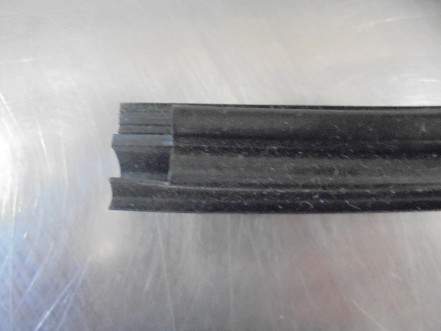 Nissan Navara D22 Genuine Upper Windscreen Center Molding New Part