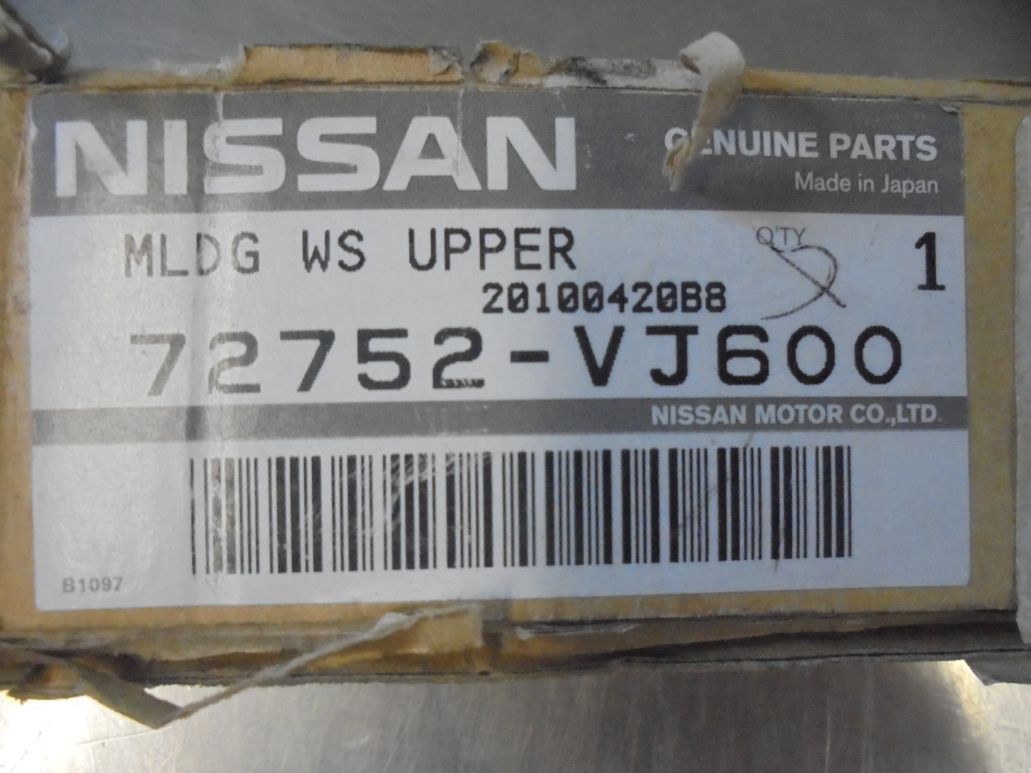 Nissan Navara D22 Genuine Upper Windscreen Center Molding New Part