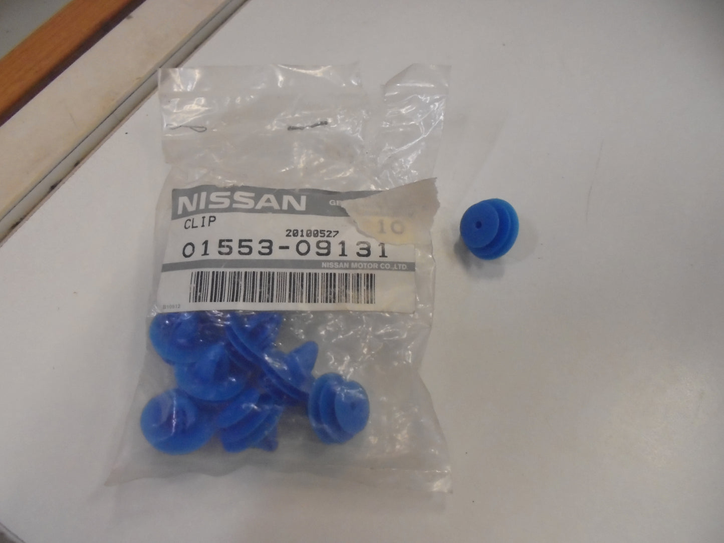 Nissan 200SX-350Z-Altima-Maxima Genuine Door Trim Clip New Part