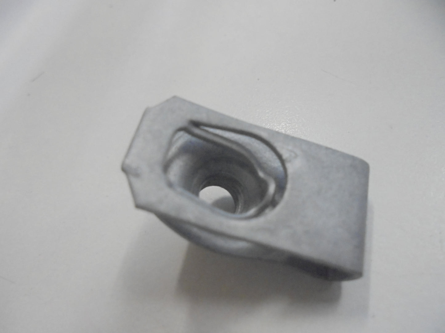 Nissan Qashqai J10 Genuine Spring Nut New Part
