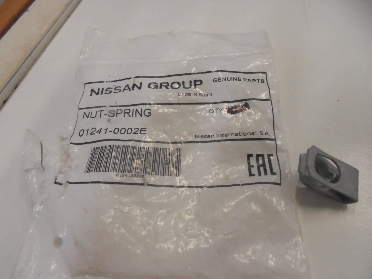 Nissan Qashqai J10 Genuine Spring Nut New Part
