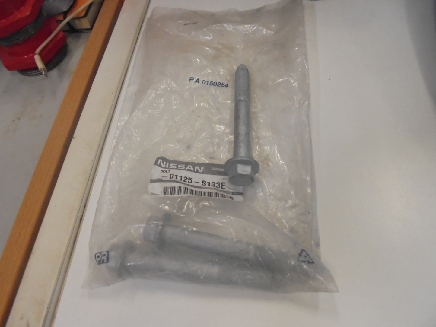 Nissan Navara D40M-R51 Pathfinder Genuine Suspension Bolt New Part