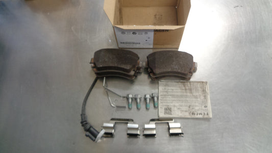 Volkswagen Transporter Genuine Rear Brake Pads New Part
