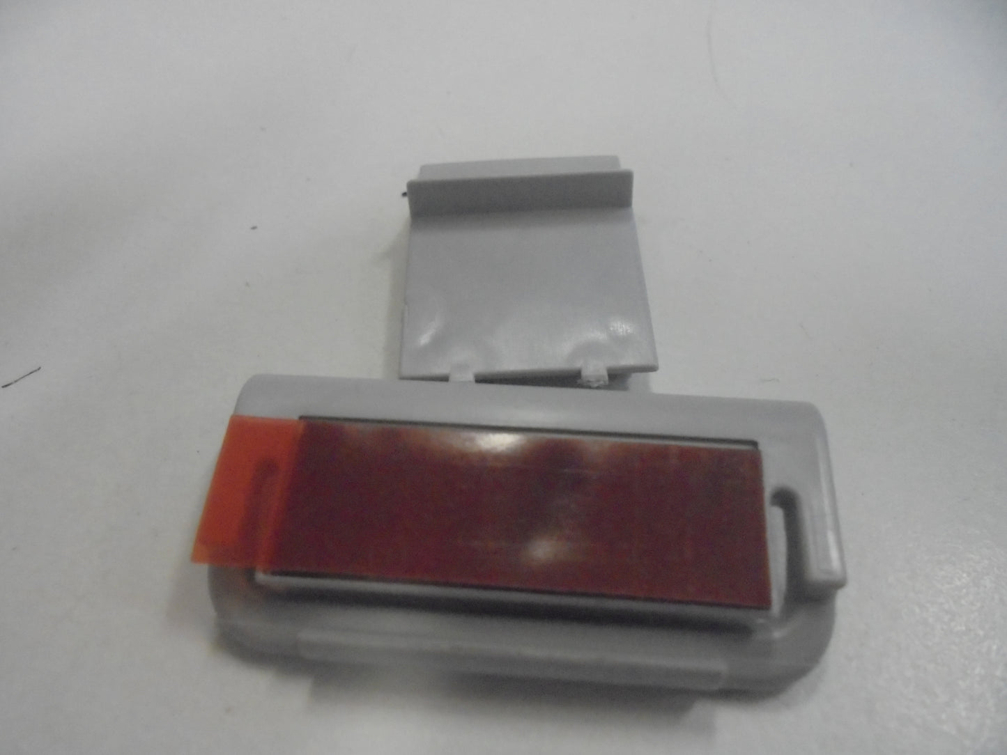 Mitsubishi Triton Genuine Drip Molding Clip New Part