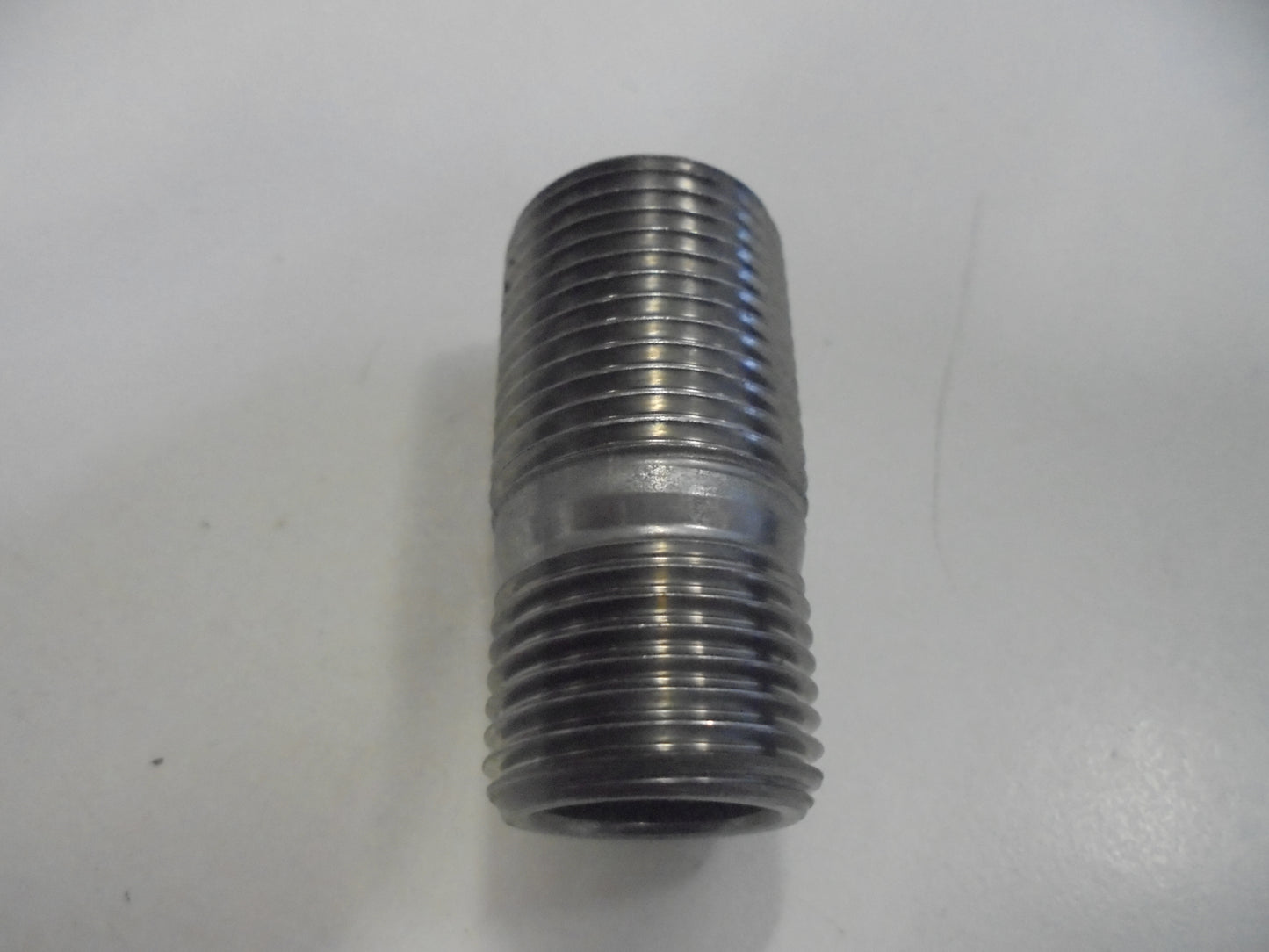 Nissan 200sx/280zx/300zx/720/D21/Pulsar Genuine Oil Filter Stud New Part