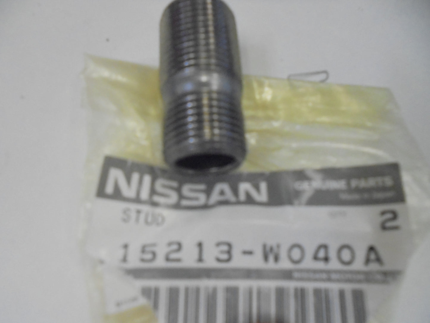 Nissan 200sx/280zx/300zx/720/D21/Pulsar Genuine Oil Filter Stud New Part