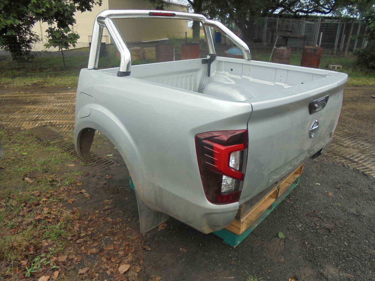Nissan D23 NP300 Dual Cab Navara Genuine Light Silver In Colour VGC