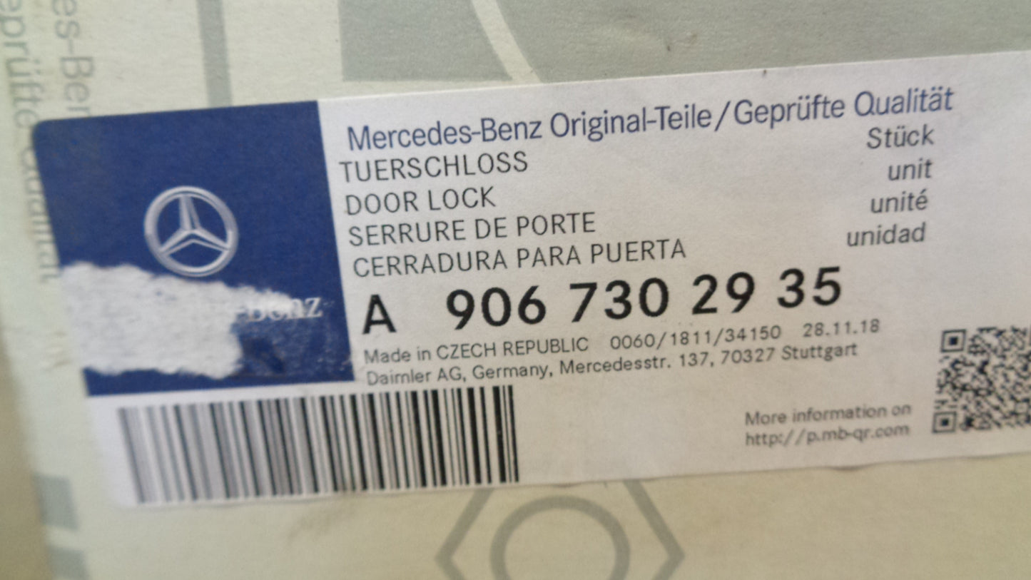 Mercedes Benz Sprinter/Volkswagen Crafter Genuine Right Hand Rear Door Lock New Part
