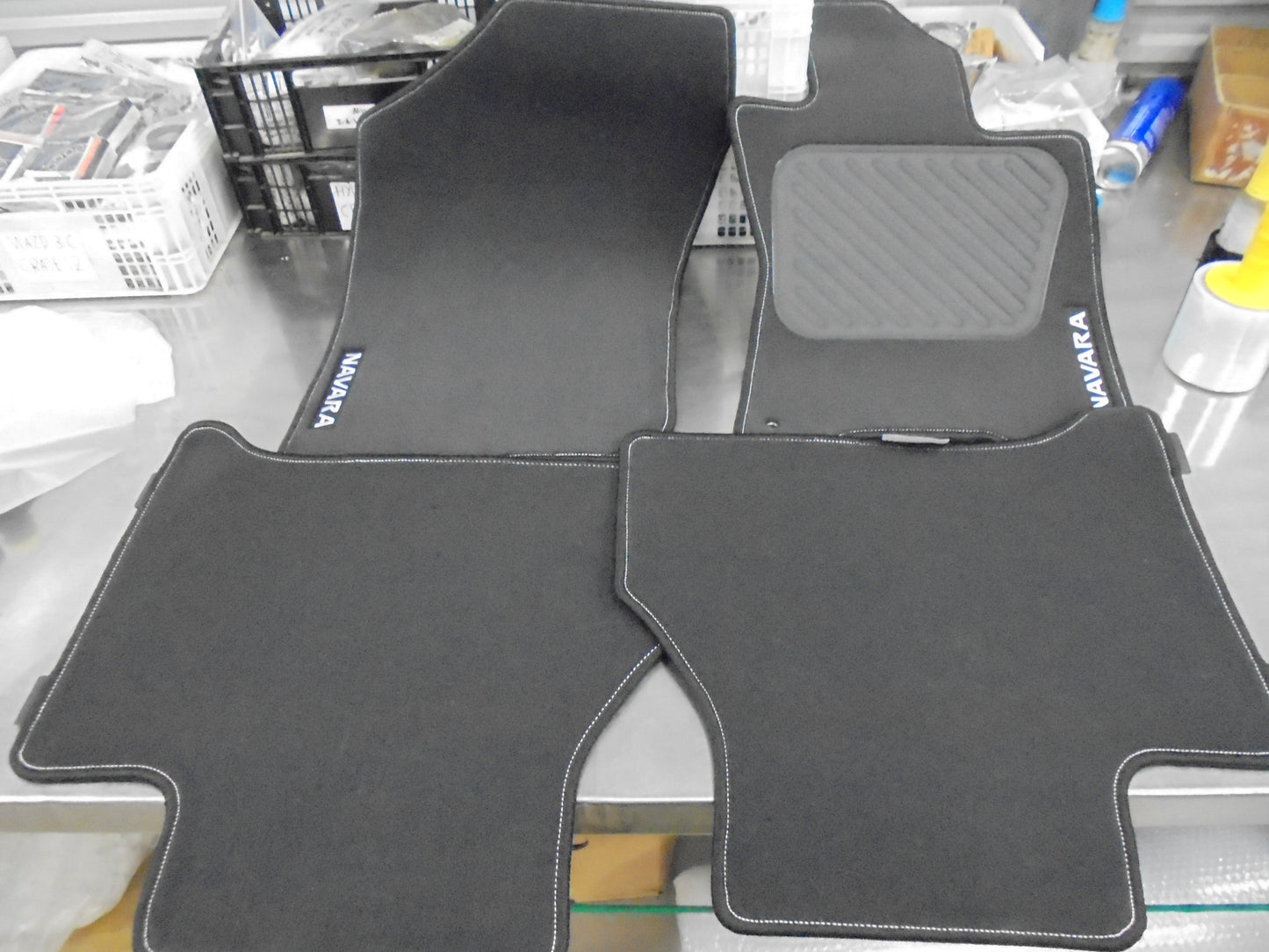 Nissan Narara D23 Dual Cab Genuine Front And Rear Carpet Mat Set Manual New Part